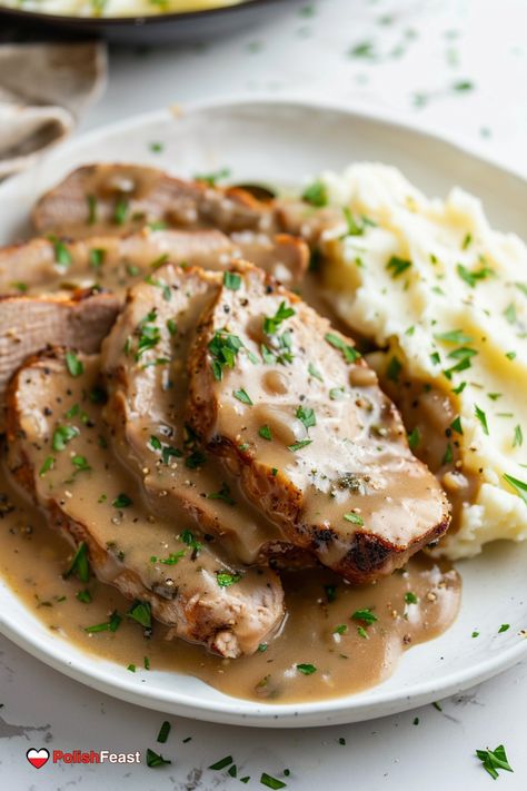 Polish Pork Loin in Gravy, or Schab w Sosie Własnym, is a tender pork, cooked in gravy. Perfect for family dinners and special occasions. Tender Loin Recipes, Pork Loin Recipes Crockpot, Pork Loin With Gravy, Pork Gravy Recipe, Pork Loin Recipes Oven, Baked Pork Loin, Pork Crockpot, Cabbage Skillet, Polish Kitchen