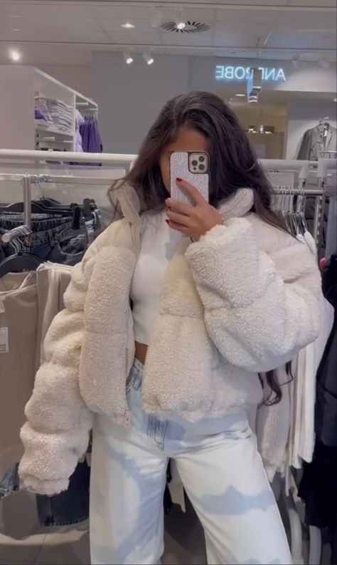 Winter Collection 2024, White Teddy Jacket Outfit, White Fluffy Jacket Outfit, White Fluffy Jacket, Fluffy Jacket Outfit, Teddy Jacket Outfit, Plush Coat, Fluffy Jacket, Cold Outfits