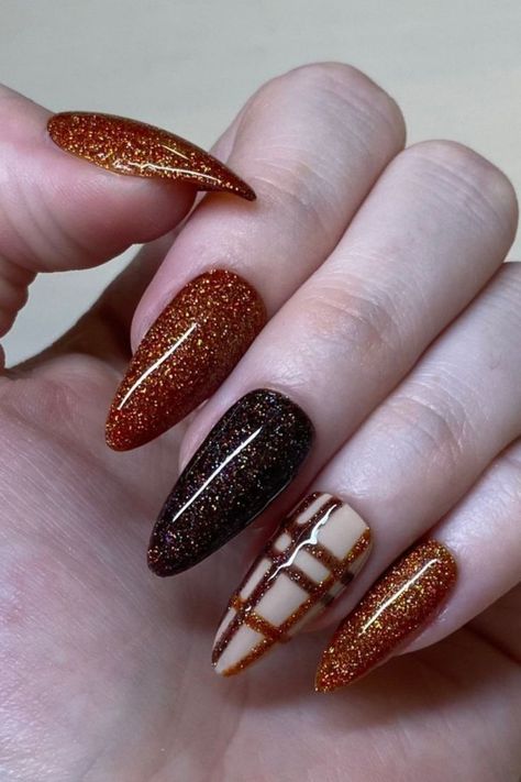 Fall Wedding Nails, Thanksgiving Nail Designs, Thanksgiving Nail Art, Cute Nails For Fall, Plaid Nails, Thanksgiving Nails, Wedding Nails Design, Fall Nail Art, Brown Nails