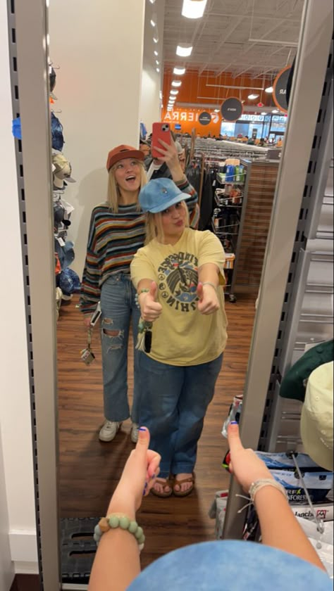 Gronola Girl Outfits Summer, Granola Jeans Outfit, Salted Granola Outfits Aesthetic, Salted Granola Summer Outfits, Costal Granola Outfits, Cold Granola Outfits, Granola Cowgirl Outfits, Salted Granola Girl Outfits, Granola School Outfits