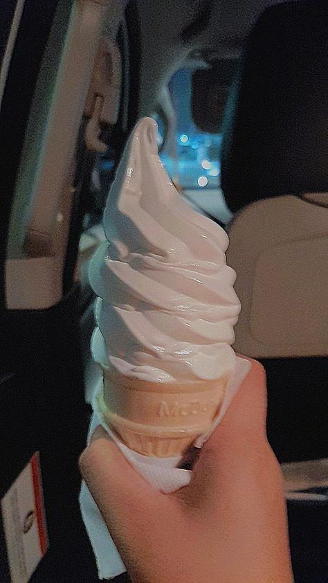 Mcdonalds Ice Cream Aesthetic, Cone Ice Cream Snap, Cone Ice Cream Snapchat Stories, Ice Cream Cone Aesthetic, Ice Cream Snapchat, Aesthetic Ice Cream, Mcdonalds Ice Cream, Fake Ice Cream, Snap Snapchat