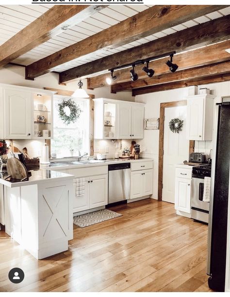 Modern Farmhouse Ideas, Farmhouse Kitchen Decor Ideas, Rustic Farmhouse Kitchen Decor, Wooden Beams Ceiling, Farmhouse Kitchens, Kitchen Decor Ideas, Farmhouse Kitchen Design, Rustic Farmhouse Kitchen, Kitchen Ceiling