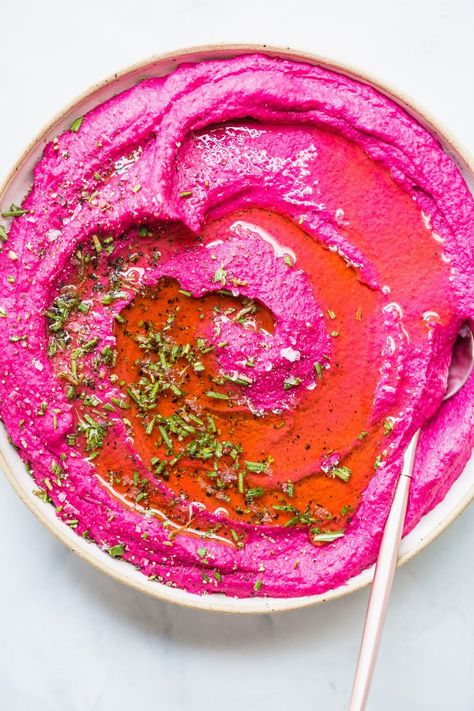 Roasted Beet Hummus, Beetroot Hummus, Rosemary Recipes, Beet Hummus, Meat Free Recipes, Vegetarian Side Dishes, Easy Eat, Roasted Beets, Hummus Recipe