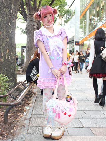 Yumi Kawaii, Fashion Subcultures, Fairy Kei Fashion, Yume Kawaii, Kei Visual, Kei Fashion, Box Photo, Pastel Goth Fashion, Harajuku Style