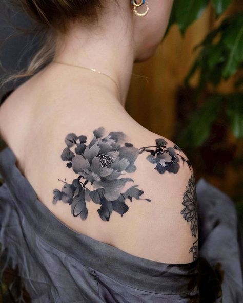 Japanese Style Peony Tattoo, Black And Gray Peony Tattoo, Flower Tattoos Dark, Peony Chest Tattoo Female, Black Peonies Tattoo, Colorful Shoulder Tattoo, Dark Black Tattoos, Black Peony Tattoo, Flower Tattoos On Shoulder