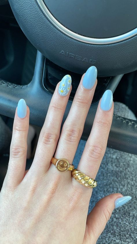 Blue Nails Short With Flowers, Nails For Spring Flowers, Round Acrylic Nails Design Spring, Light Blue With Flowers Nails, Acrylic Nails With One Accent Nail, Spring Nails Blue Pastel, Round Acrylic Nails Spring, April Acrylic Nails, Midsommar Nails