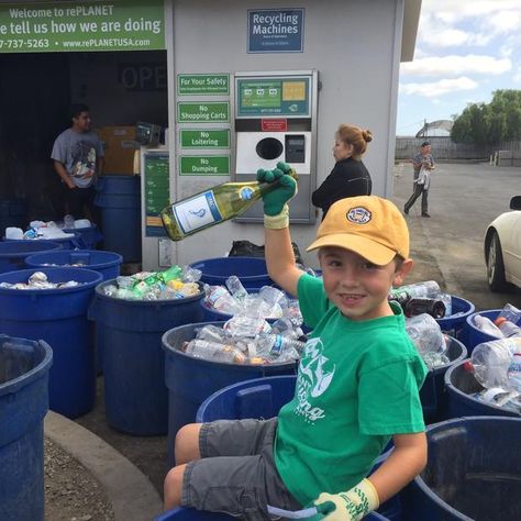 Meet the 7-Year-Old Boy Who Runs His Own Recycling Business Campus Beautification, Recycling Business, Door Protector, Recycling Center, Saving For College, Recycling Programs, Small Moments, Diy Door, Types Of Doors