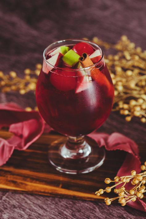 8 FALL WEDDING SIGNATURE DRINKS | Wedding Inspiration | Gallery | Item 3 Fall Wedding Sangria, Sangria Wedding Drink, Fall Wedding Alcohol Drinks, Fall Wedding Signature Drink Ideas, Wedding Cocktails Fall, Burgundy Cocktail Drink, Signature Wedding Drinks Tequila, Fall Wedding Drink Ideas, Fall Drinks For Wedding