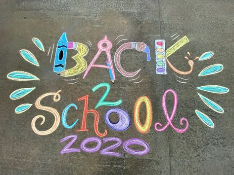 Sidewalk Chalk Inspirational Quotes, Chalk Crayons Art, Welcome Back Chalk Art, Chalk Art Kindergarten, Welcome Back To School Sidewalk Chalk, Sidewalk Chalk Art Back To School, Back To School Chalkboard Ideas, Last Day Of School Chalk Art, Chalk Art Back To School