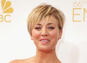 Kaley Cuoco Pixie, Short Hair Pixie, Bob Pixie Cut, Kaley Cuoco Short Hair, Really Short Hair, Cute Short Haircuts, Short Hair Pixie Cuts, Carpet Trends, Cute Haircuts