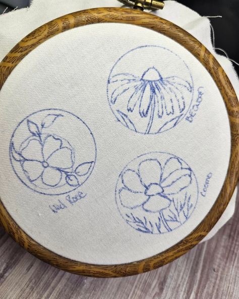 All of these wildflowers I've been seeing have really been an inspiration. I've been wanting to challenge myself a bit more with embroidery and make some detailed flowers. I was pretty pleased with these. All of these flowers will be placed on a little trinket box....I'm almost done assembling them 😊 What are you all working on? . . . . . . . . . . . #embroideryjewelry #embroiderersofinstagram #embroiderydesign #floralembroidery #loveflowers #wildflowers #miniatureembroideryartist #fibera... Miniature Embroidery, Embroidery Jewelry, Love Flowers, Trinket Boxes, Floral Embroidery, Sewing Projects, Embroidery Designs, Textiles, Embroidery