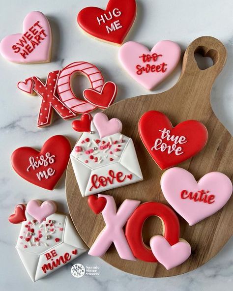 Valentines Cookie Ideas, Valentines Cookies Decorated Ideas, Vday Cookies, Valentine's Day Sugar Cookies, Royal Icing Cookies Recipe, Valentines Cookie, Valentine Cookies Decorated, Valentines Day Sugar Cookies, Cookie Cake Designs