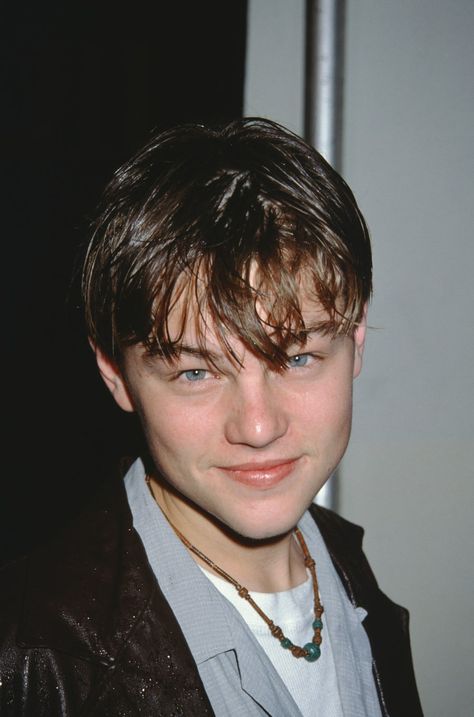 Dicaprio 90s Hairstyle, Leonardo Dicaprio Hair, Benny And Joon, Hair Evolution, Leonardo Dicaprio 90s, Young Leonardo Dicaprio, Leo Dicaprio, 90s Hairstyles, Best Supporting Actor