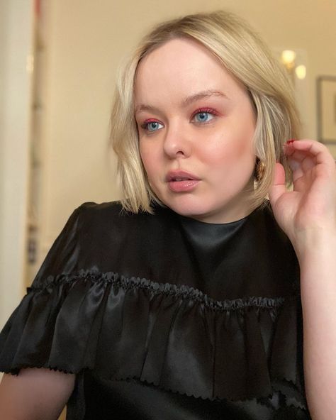 Nicola Coughlan (@nicolacoughlan) • Instagram photos and videos Nicola Coughlan, Wife Style, Chin Length Bob, Natural Hair Color, The Vampire, Bob Hairstyles, Hair Inspo, Natural Hair Styles, Short Hair Styles