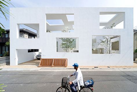 House N | Oita, Japan | Sou Fujimoto Architects | Japanese Architecture House, Sou Fujimoto House, Japanese Minimalist Home, Houses In Japan, Houses Architecture, Sou Fujimoto, Creative Architecture, Architectural Section, Minimalist House Design