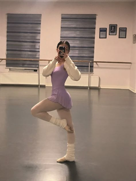 Annika Volkov, God Of Pain, Ballet Attire, Balletcore Aesthetic, Dance Class Outfit, Leotard Outfit, Ballet Inspired Fashion, Ballet Practice, Dancer Lifestyle