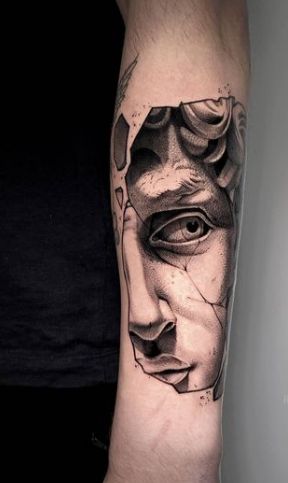 Broken Face Michelangelo Tattoo The Statue Of David Michelangelo Tattoo, David Tattoo, Roman Tattoo, Realistic Tattoo Sleeve, Statue Tattoo, Tattoo Inspiration Men, Mythology Tattoos, Medusa Tattoo, Greek Tattoos