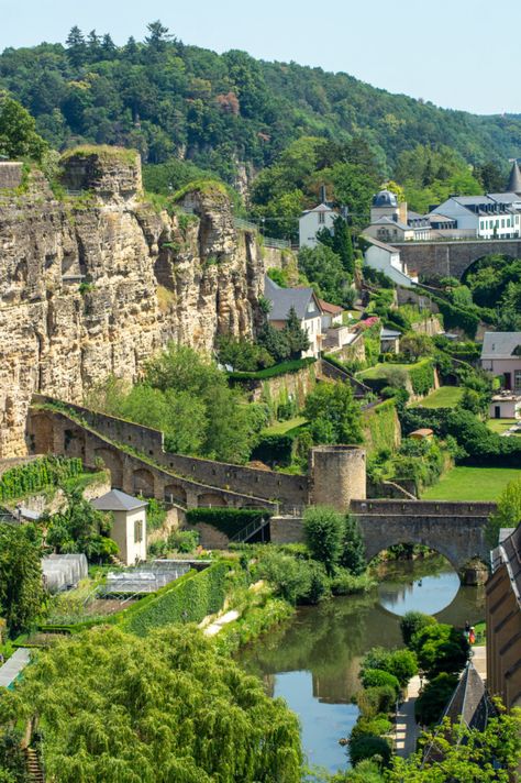 Luxemburg Stadt: Die besten Tipps für ein Wochenende Luxembourg City, Voyage Europe, Gap Year, Oh The Places Youll Go, Countries Of The World, Luxembourg, Travel Bucket List, Travel Around The World, Italy Travel