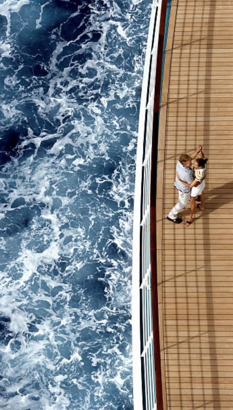 Couple On Cruise, Cruise Photography Ideas, Cruise Photography, Cruise Ship Pictures, Couple Cruise, Tropical Cruise, Cruise Pictures, Boat Pics, Lake Pictures With Friends