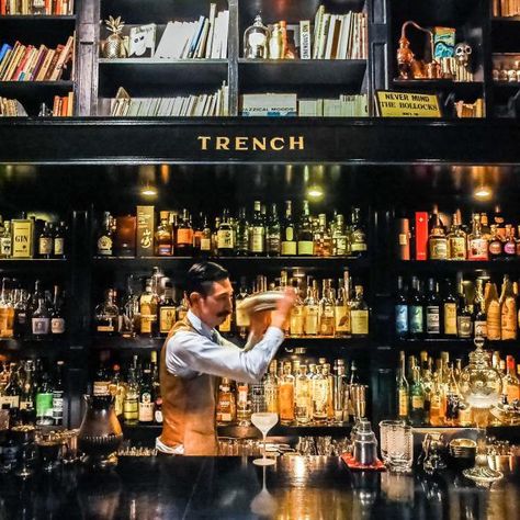 16 Reasons Why Eating + Drinking in Tokyo Will Change Your Life | Bar Trench Vinyl Cafe, Chicago Bars, Bar In Casa, Bar Shelves, Commercial Bar, Whisky Bar, Antique Bar, Beautiful Bars, Lounge Design