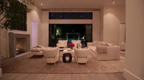 Dream House Pictures, Kardashian House, Khloe Kardashian House, Living Room Formal, Modern Brick House, Mansion Living Room, Kim House, Luxury Apartments Interior, Mansion Living