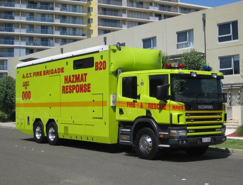 Your country emergency vehicles - Page 23 - SkyscraperCity Fire Trucks Pictures, Cool Fire, Tonka Truck, Bug Out Vehicle, Fire Equipment, Old Truck, Rescue Vehicles, Fire Brigade, Rescue Team