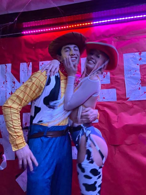 Jesse And Woody Costume Couple, Woody Costume, Costume Couple, Couples Halloween Costume, Couples Costume, Couples Halloween, Couple Halloween, Couple Halloween Costumes, Couples Costumes