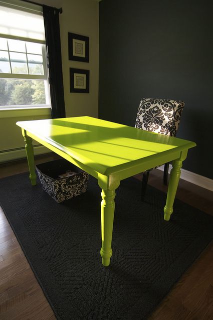 how fun to thrift an old table and paint a wow color to use as a desk. Green Painted Furniture, Girly Office, Distressed Furniture Painting, Old Table, Glam Room, Woman Bedroom, Green Table, Decoration Inspiration, Redo Furniture