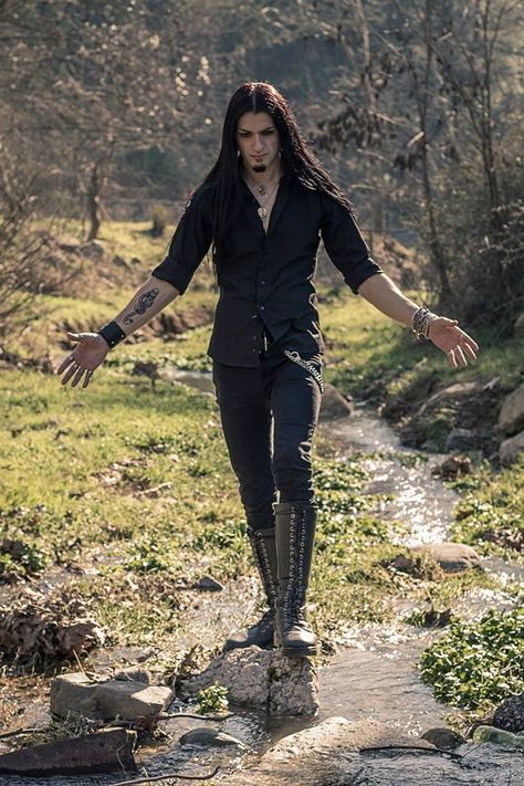 Goth guy out in the meadow. (I need to find that meadow.) Goth Guy Outfits, Gothic Outfits Men, Hippie Goth Outfits, Goth Mens Fashion, Goth Outfits Men, Goth Fashion Men, Romantic Goth Aesthetic, Gothic Fashion Men, Trad Goth Outfits