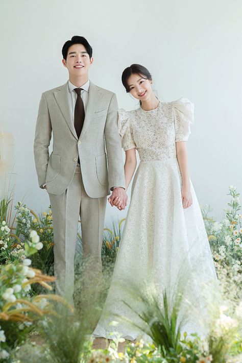 KOREA INDOOR PRE WEDDING E-001 RARI #7 STUDIO : korea wedding pledge Wedding Korean, Wedding Korea, Korea Wedding, Korean Wedding Photography, Pre Wedding Photoshoot Outfit, Nature Environment, Wedding Photo Studio, Foto Wedding, Wedding Photoshoot Props