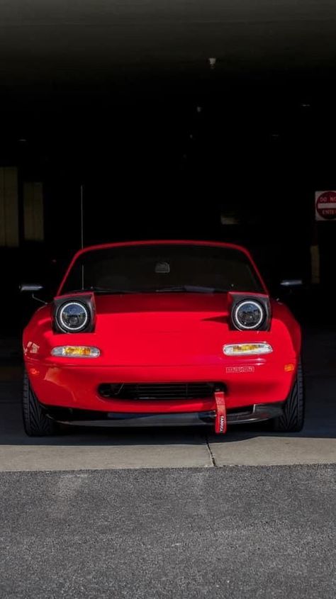 Mazda Miata Wallpaper, Cars Affordable, Suburban Aesthetic, Midwest Aesthetic, Miata Car, Affordable Sports Cars, American Aesthetic, Mx5 Miata, Mazda Cars