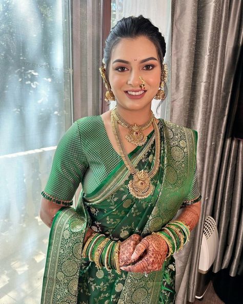 Ruturaj Gaikwad Wedding, Desi Makeup, Saree For Engagement, Ruturaj Gaikwad, Green Color Saree, Reception Sarees, Bride Saree, Engagement Saree, Marathi Wedding