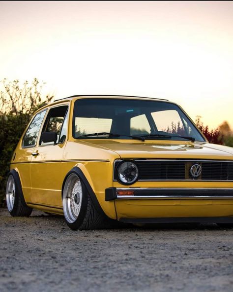 Mk1 Golf Modified, Vw Mk1 Rabbit, Mk1 Rabbit, Mk1 Caddy, V8 Cars, Volkswagen Golf Mk1, Rat Look, Vw Golf 1, Vw Mk1