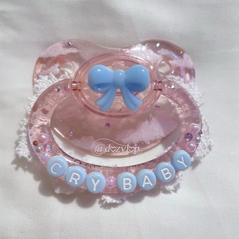 Cute Binkies, Pacifier Aesthetic, Crybabycore Aesthetic, Cute Pacifiers, Deco Paci, Deco Pacifier, Melanie Martinez Cry Baby, Pink Pacifier, Pacifier Design