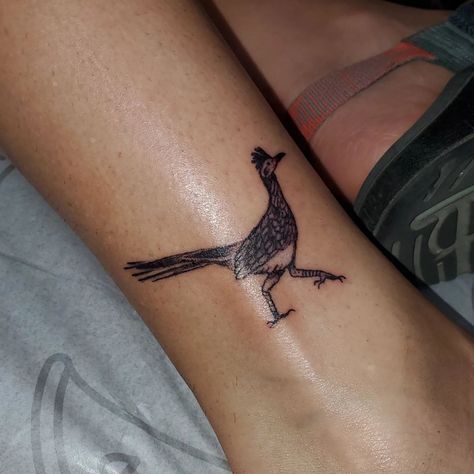 Roadrunner Tattoo Traditional, Animal Tracks Tattoo, Chamoru Tattoo, Small Roadrunner Tattoo, Desert Animal Tattoo, Traditional Roadrunner Tattoo, Road Runner Tattoo, Southwestern Tattoo, Southwest Tattoo