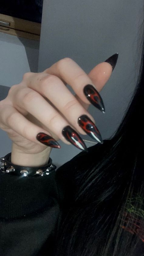 Villain Era Aesthetic Nails, Metalhead Nails, Metalhead Aesthetic, Paznokcie Hello Kitty, White Gel Nails, Band Nails, Makeup Nails Art, Gothic Nails, Anime Nails