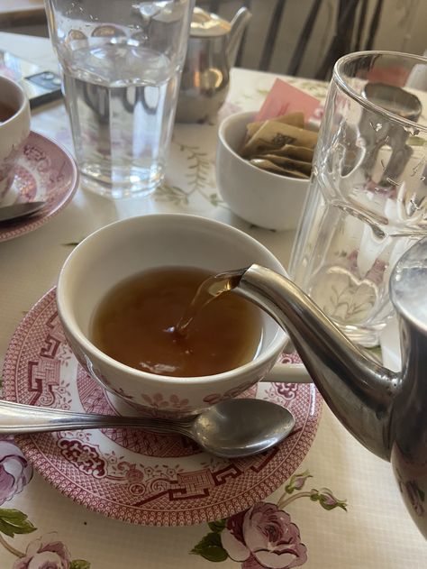 Tea, tea time, tea aesthetic, tea time aesthetic, drinking tea aesthetic, drinking tea, London Having Tea Aesthetic, Tea Brewing Aesthetic, Tea Girl Aesthetic, Drinking Tea Aesthetic, Tea Time Aesthetic, Vintage Tea Rooms, Aesthetic Tea, Ghost Type Pokemon, Tea Aesthetic