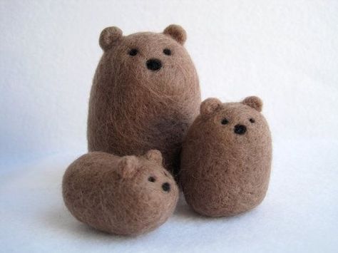 Needle Felted Animals Patterns Free, Nedlee Felting Ideas, Cute Things To Needle Felt, Simple Needle Felting Ideas, Needle Felted Animals For Beginners, Needle Felting Easy, Easy Needle Felting Projects, Easy Needle Felting, Needle Felt Animals