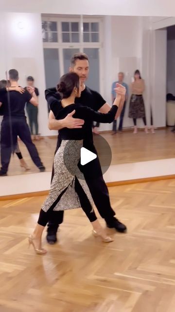 Tango Outfit, Tango Dancers, Argentine Tango, Dance Pictures, May 22, First Dance, Online Classes, Tango, Berlin