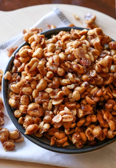 Peanut Toffee, Recipes With Peanuts Sweet Treats, Sweet Nuts Recipe, Flavored Nuts Recipes, Butter Toffee Pecans, Candied Peanuts Recipe Easy, Toffee Nuts Recipe, Candied Nuts Recipe Easy, Dry Roasted Peanuts Recipe Desserts