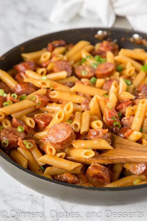 Sausage Pasta Dinner, Cheesy Sausage Pasta, Cheesy Dinner, Smoked Sausage Pasta, Pan Pasta, Easy Pasta Recipe, Sausage Recipes For Dinner, Sausage Dinner, Smoked Sausage Recipes