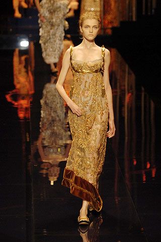 Dolce & Gabbana, regency style. Gorgeous dress: one of the most horrifying pictures of a model I've ever seen. Empire Period Fashion, Empire Waist Dress Runway, Modern Empire Dress, Empress Waist Dress, 2006 Runway Fashion, Byzantium Fashion, Regency Inspired Fashion, Modern Regency Fashion, Myrcella Baratheon