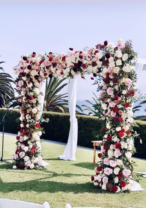 Pastel Red Wedding Theme, Red Cream Wedding Theme, Burgundy Pink And White Wedding, Pink And Red Wedding Theme Wedding Ceremony Decor, Blush Pink And Burgundy Wedding Flowers, Mauve And Red Wedding, Red Pink And White Wedding Flowers, Pink Quinceanera Ideas Decoration, Maroon And Pink Flowers