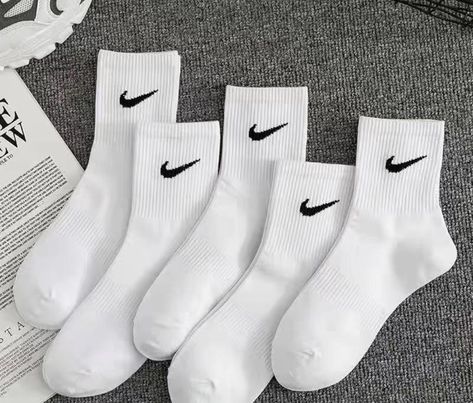 White Tube Socks, Nike Shoes Photo, White Nike Socks, Soccer Hairstyles, Champion Clothing, Cute Nike Outfits, White Tube, All Nike Shoes, Nike Socks