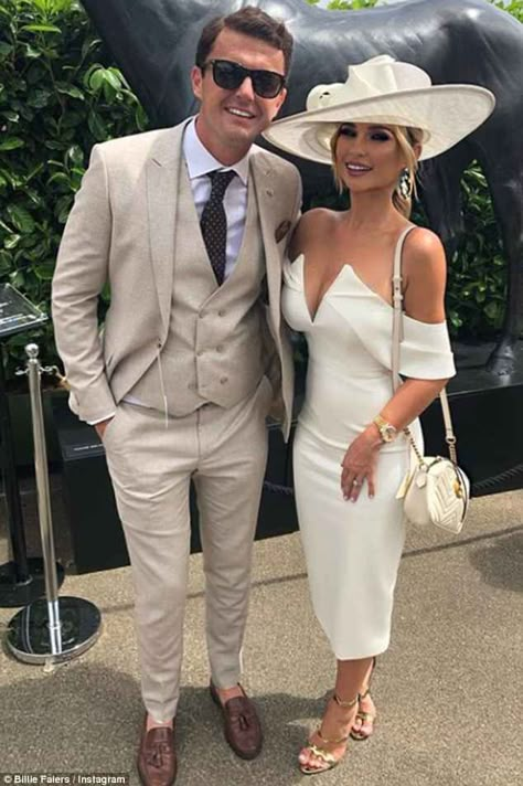 Kentucky Derby Couples Outfits, Ladies Day At The Races Outfit, White Bardot Dress, Ladies Day Outfits, Melbourne Cup Fashion, Ascot Outfits, Kentucky Derby Fashion, Derby Attire, Race Day Fashion