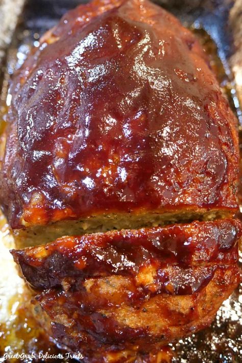 Barbecue Turkey Meatloaf is made with ground turkey, is super moist and flavorful, topped with BBQ sauce and baked to perfection. Barbecue Turkey Meatloaf, Turkey Meatloaf With Bbq Sauce, Barbeque Turkey, Meatloaf With Bbq Sauce, Bbq Turkey Meatloaf, Barbecue Turkey, Stuffing Meatloaf, Stash Ideas, Bbq Meatloaf