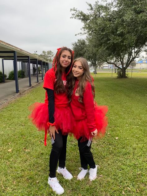 Red ideas for color wars Red Out School Spirit, Red Ribbon Week Outfit Ideas, Red Day Spirit Week, Red Spirit Week Outfit, Wear Red Day Spirit Week, Red Out Outfit Spirit Week, Red Spirt Week Outfit, Red Spirit Day Outfits, Red Ribbon Week Dress Days