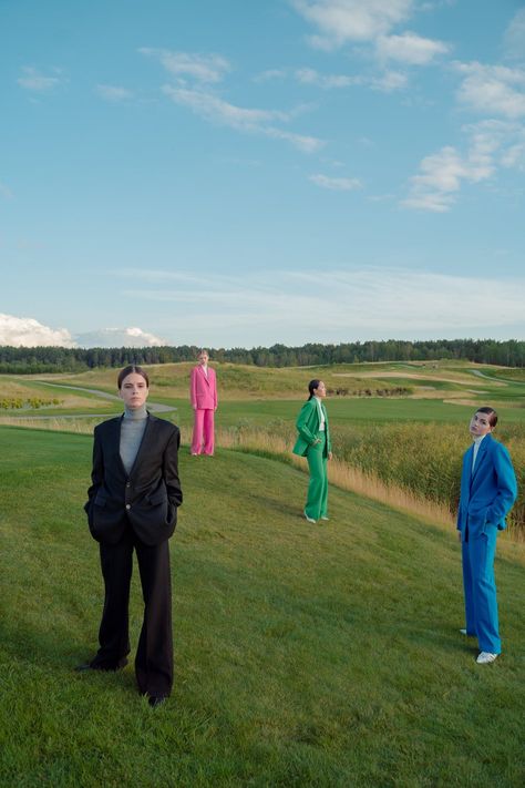 Colored Suits, Grass Landscape, Couple Fashion, Outdoor Couple, Group Photography, Outdoor Portraits, Outdoor Photoshoot, Band Photos, Social Distance