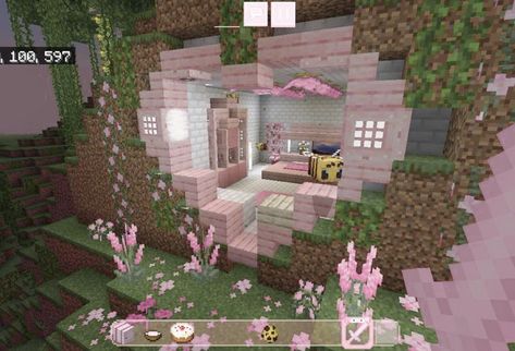 ْ (@heartzcore_) on X Cute Minecraft Houses Inside, Minecraft Bed Canopy, Cute Minecraft Date Ideas, Simple Pink Minecraft House, Cute Girly Minecraft Houses, Cutecore Minecraft Builds, Cute Minecraft House Interior, Minecraft Cute Bedroom, Heart House Minecraft