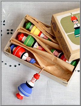 Vintage Wood Toys, Vintage Wooden Christmas Ornaments, Daycare Toys, Ceramic Toys, Drywall Tape, German Toys, Toy Packaging, Traditional Toys, Folk Doll